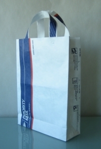 Priority_Mail_Gift_Bag.jpg